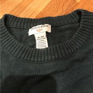 Dockers sweatshirt